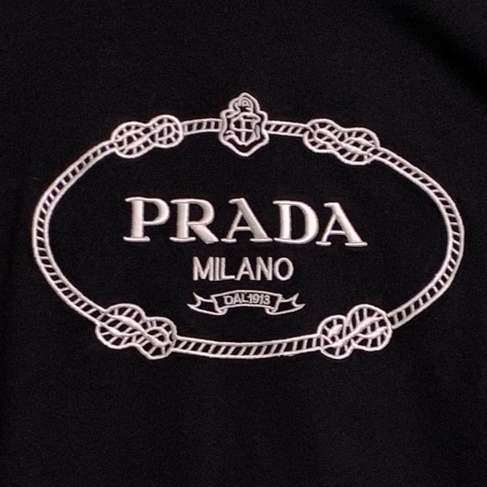 vintage PRADA Milano embroidered logo luxury brand t-shirt - Picture 2 of 6